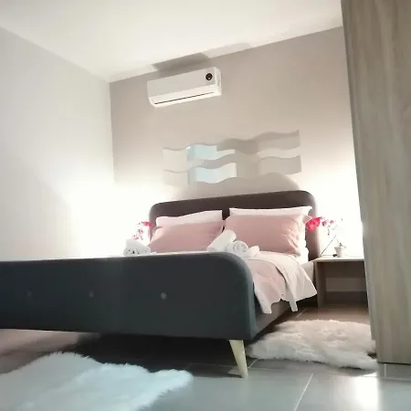 Apollo Gostinjska kuća 3*